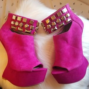 Chinese Laundry Heel less